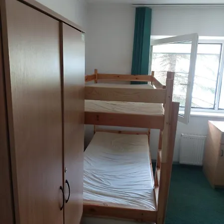Wawer Hom Jelenia 4 A Wawer Hostel Warschau